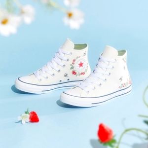 Official Converse Chuck Taylors + Shirt Berries &  Bees   🍓& 🐝
